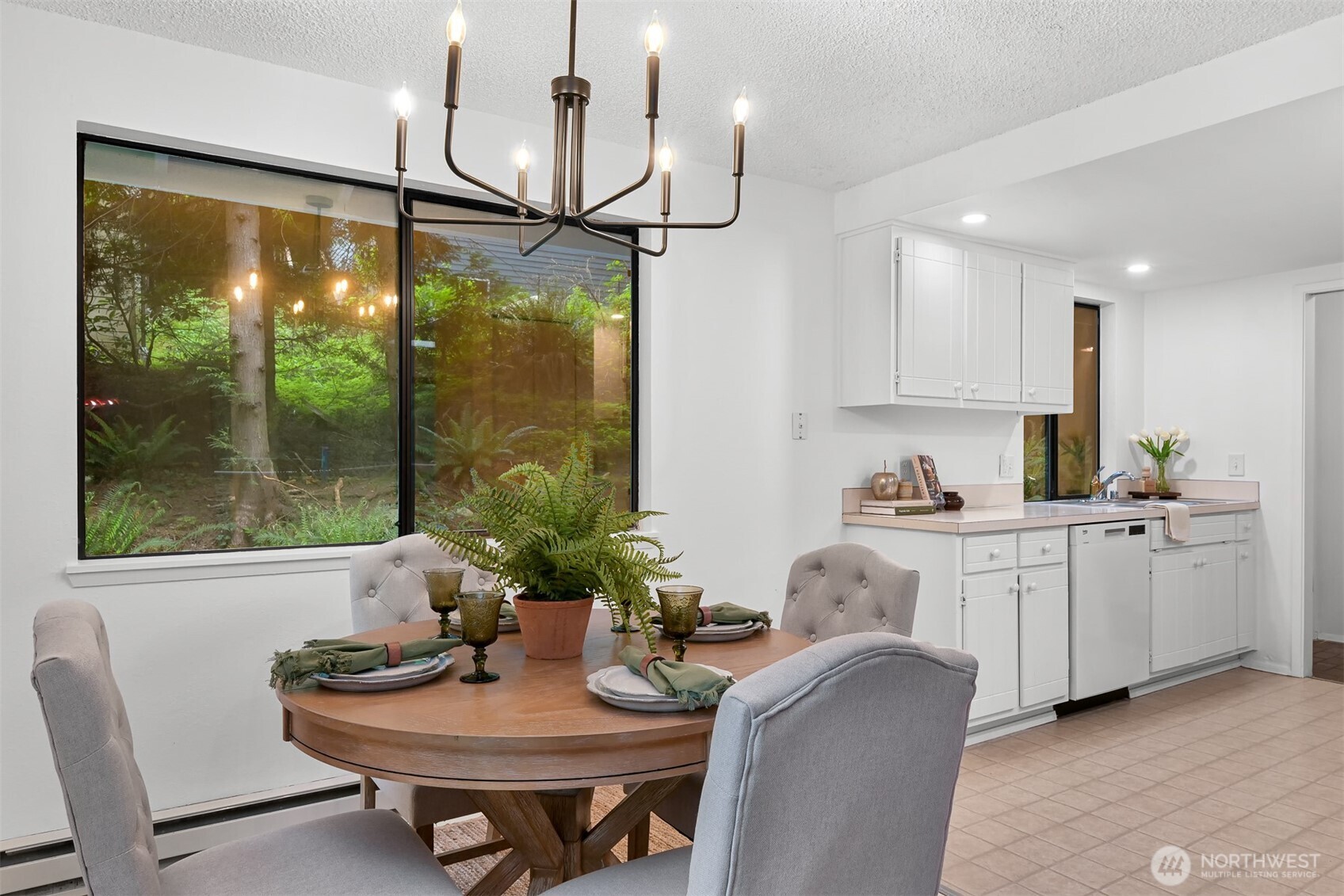 10 B Little Strawberry Lane , Bellingham, WA 98229