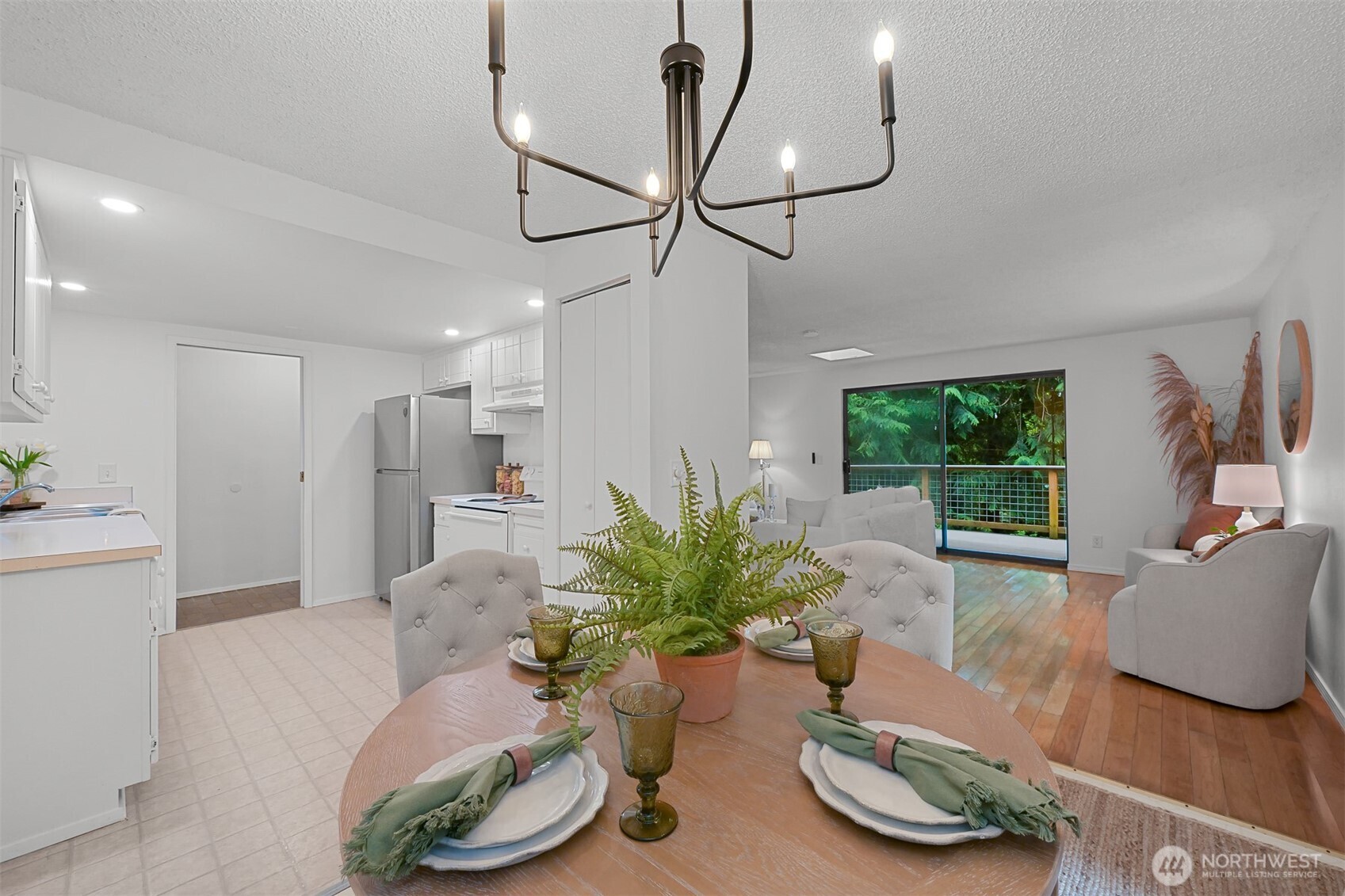 10 B Little Strawberry Lane , Bellingham, WA 98229