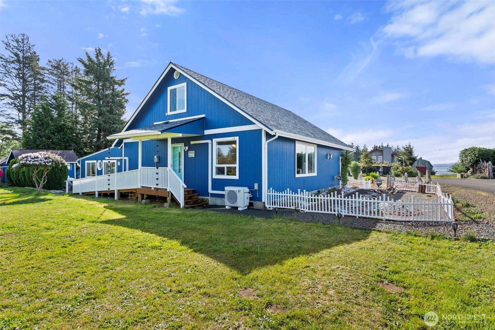 14 Sunset Road , South Bend, WA 98586