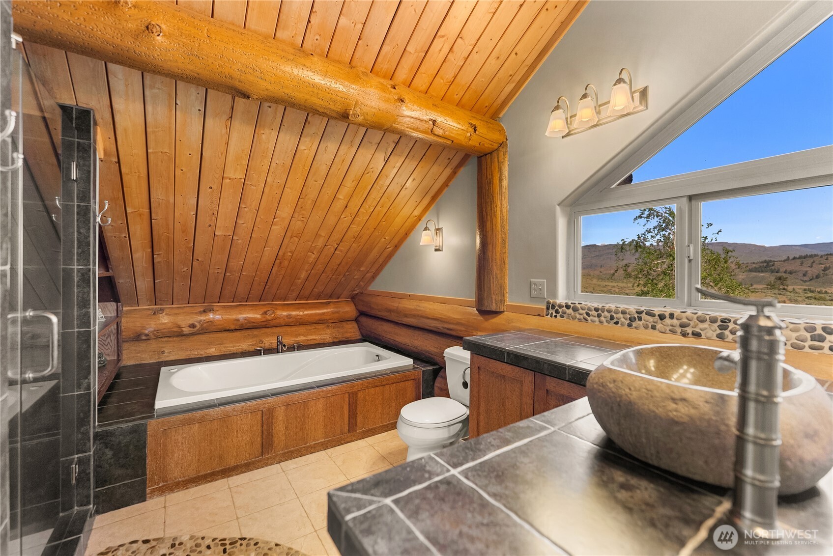 112 Pine Creek Road , Tonasket, WA 98855
