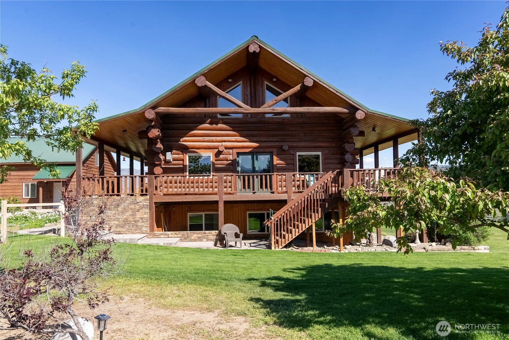 112 Pine Creek Road , Tonasket, WA 98855