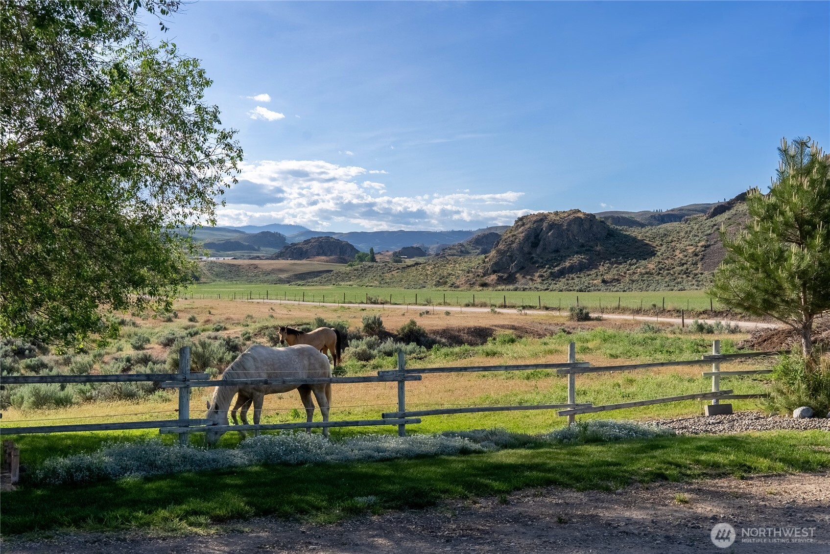 112 Pine Creek Road , Tonasket, WA 98855