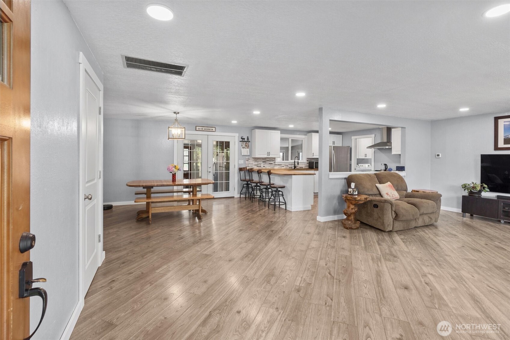 917 Dyer Road , Sultan, WA 98294