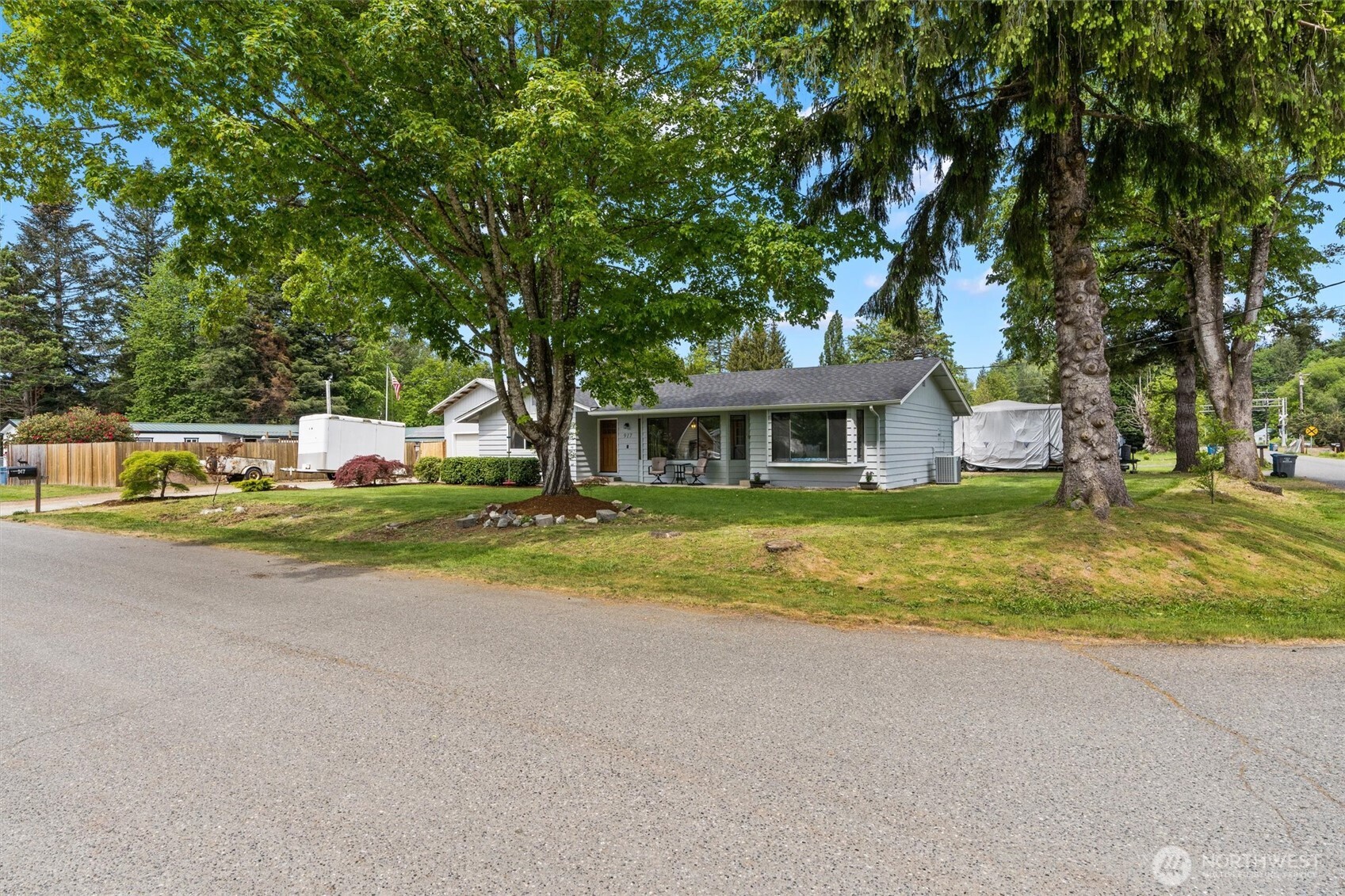 917 Dyer Road , Sultan, WA 98294
