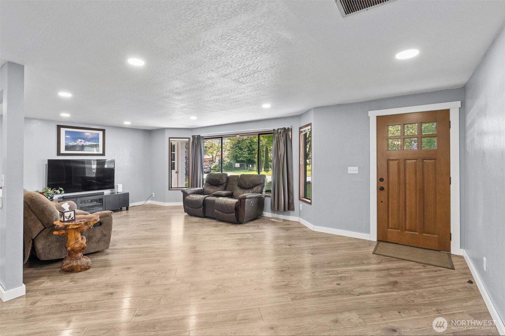 917 Dyer Road , Sultan, WA 98294