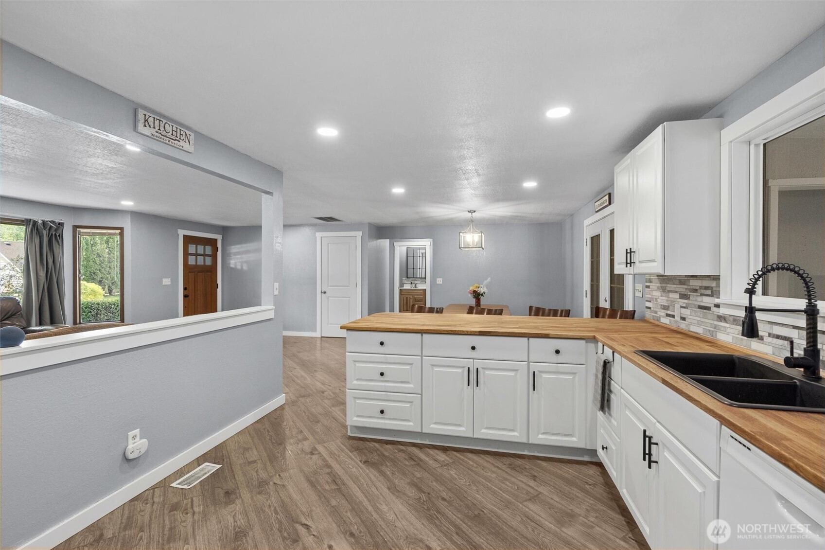917 Dyer Road , Sultan, WA 98294