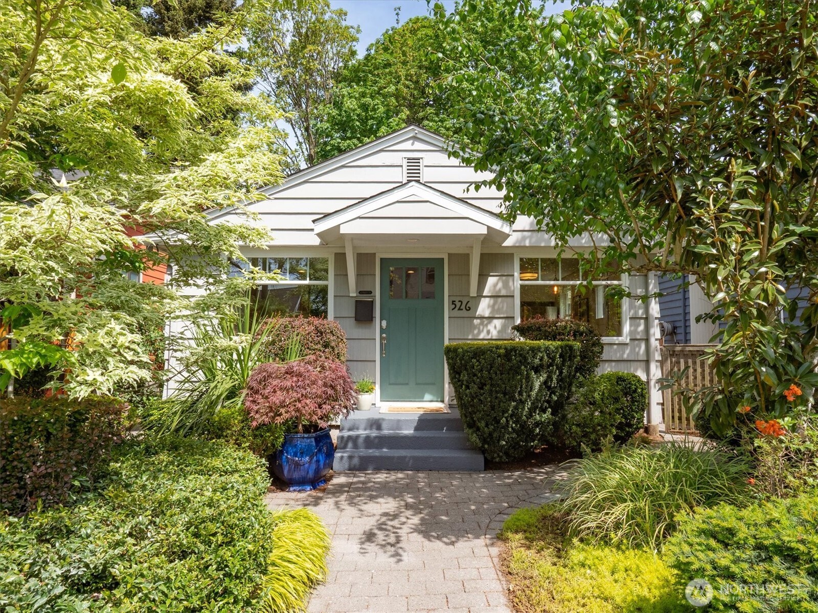 526 N 84th Street , Seattle, WA 98103