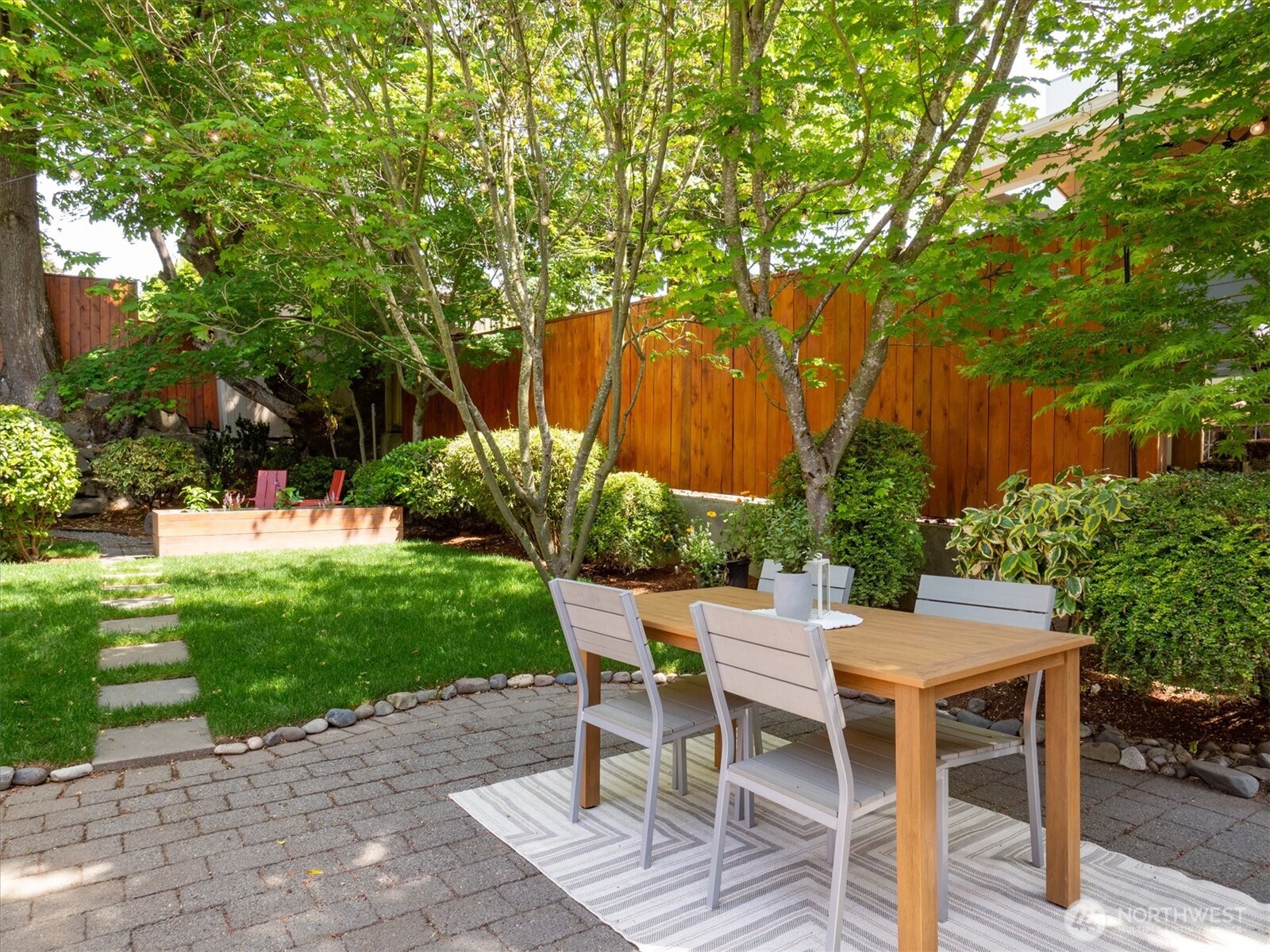 526 N 84th Street , Seattle, WA 98103