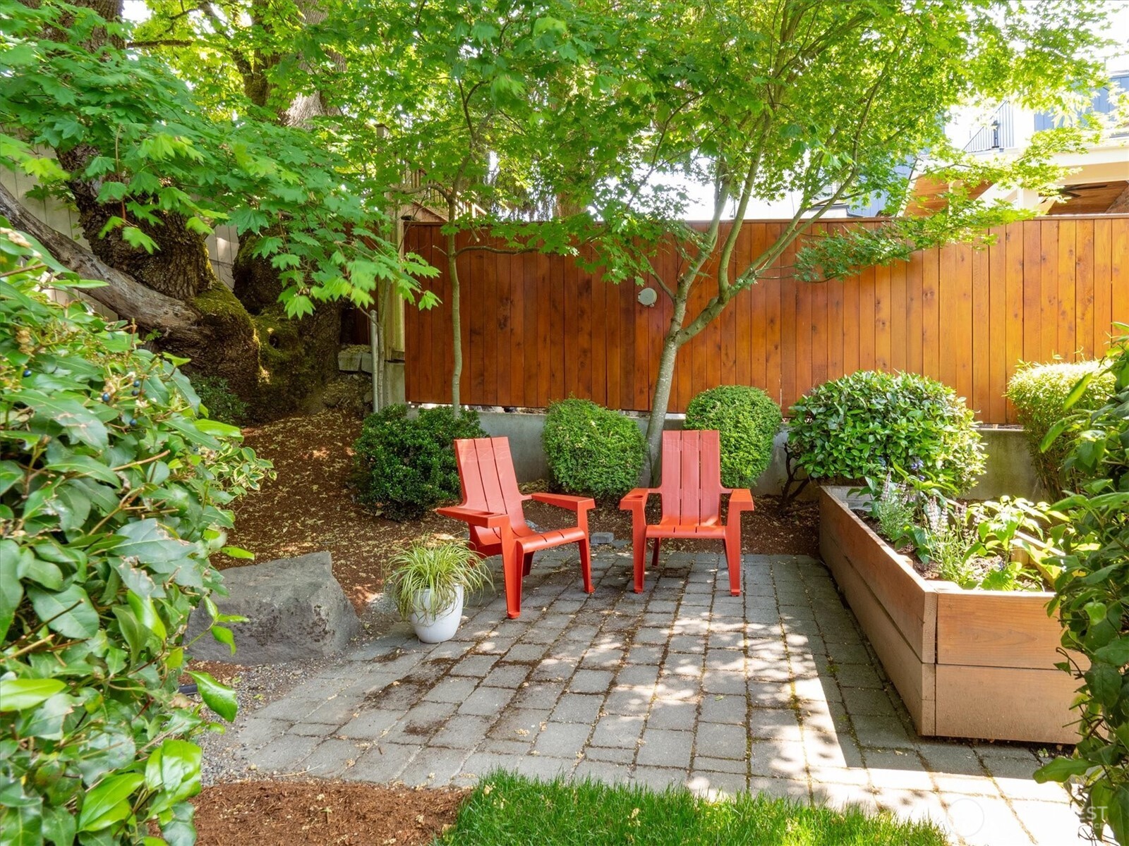 526 N 84th Street , Seattle, WA 98103
