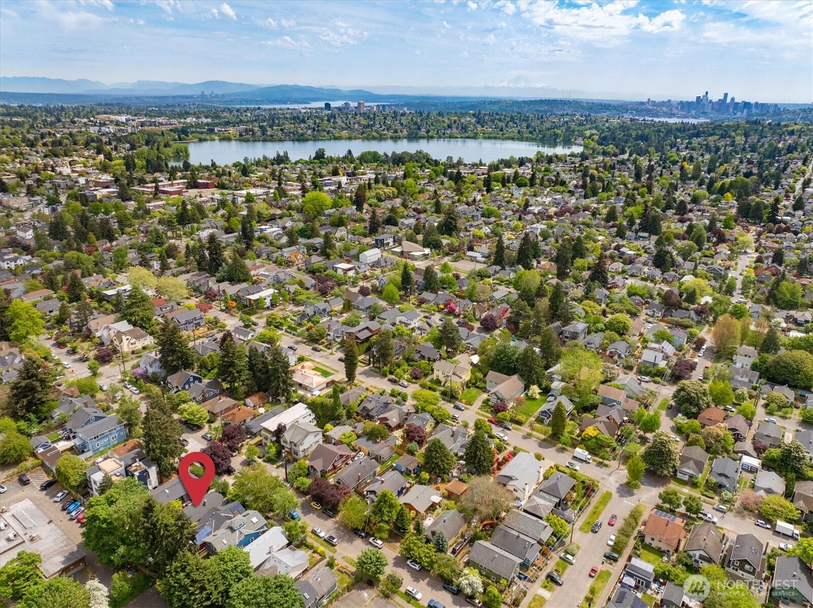 526 N 84th Street , Seattle, WA 98103