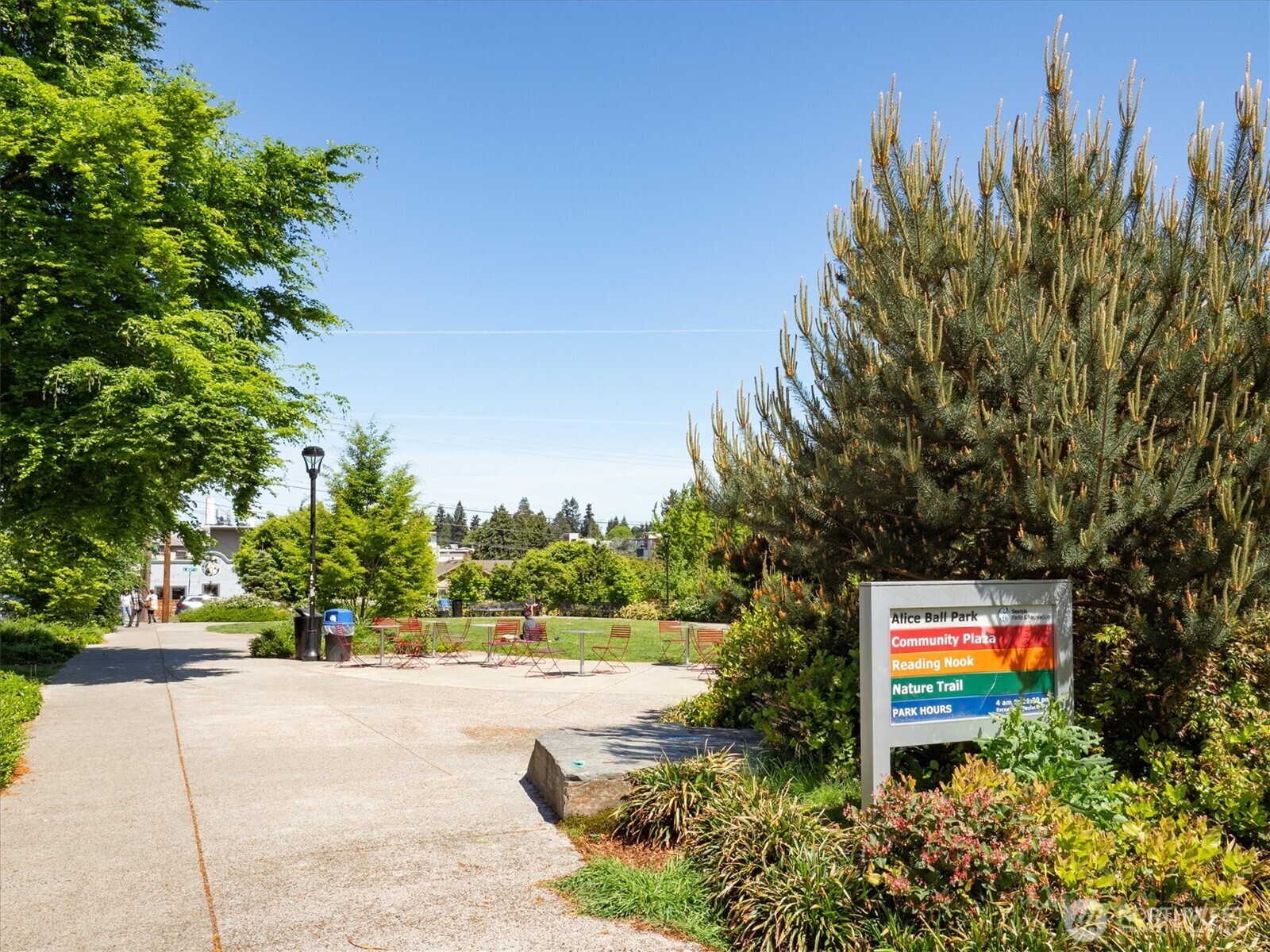 526 N 84th Street , Seattle, WA 98103