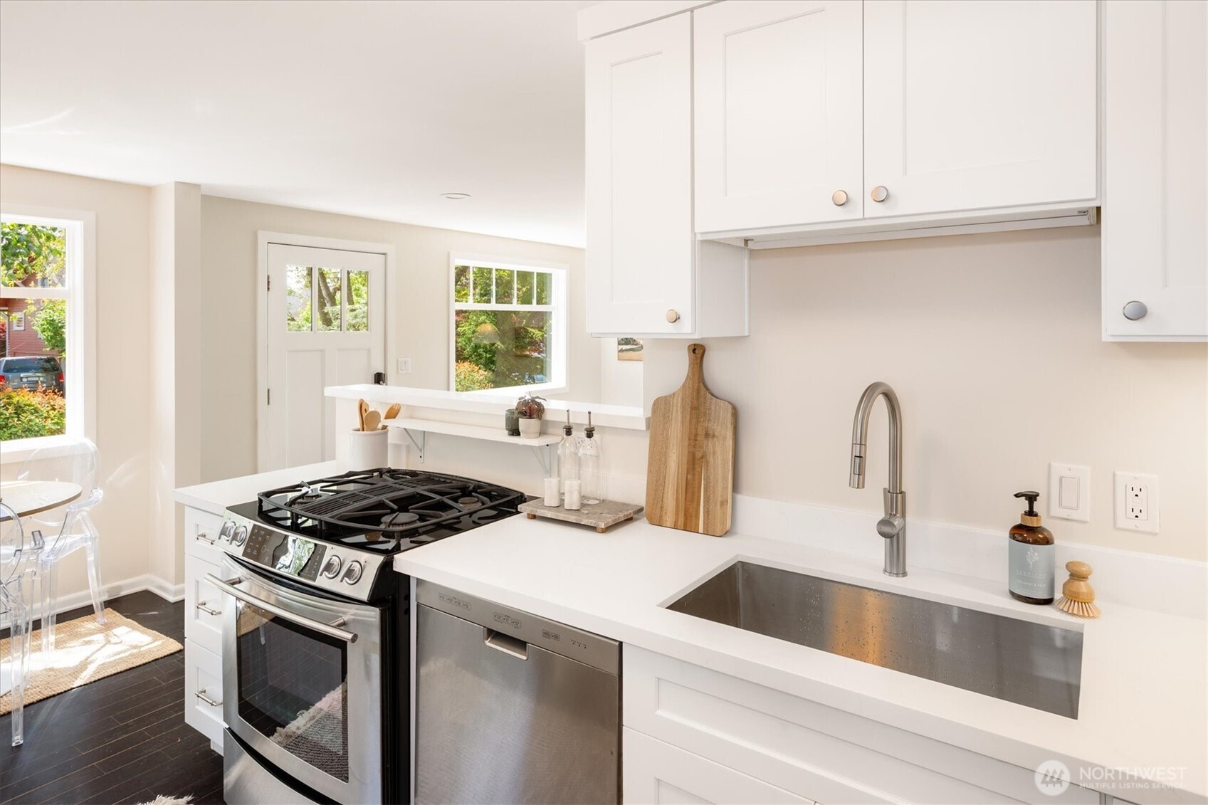 526 N 84th Street , Seattle, WA 98103