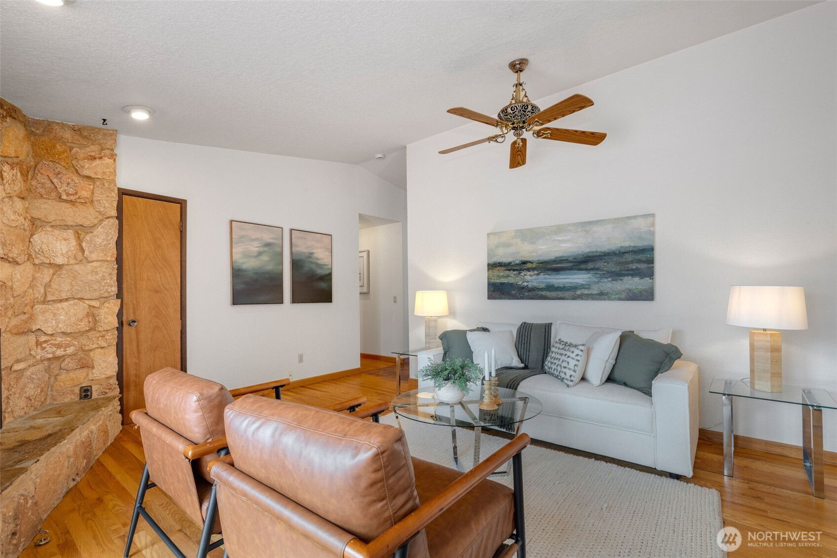 20229 24th Avenue W, Lynnwood, WA 98036