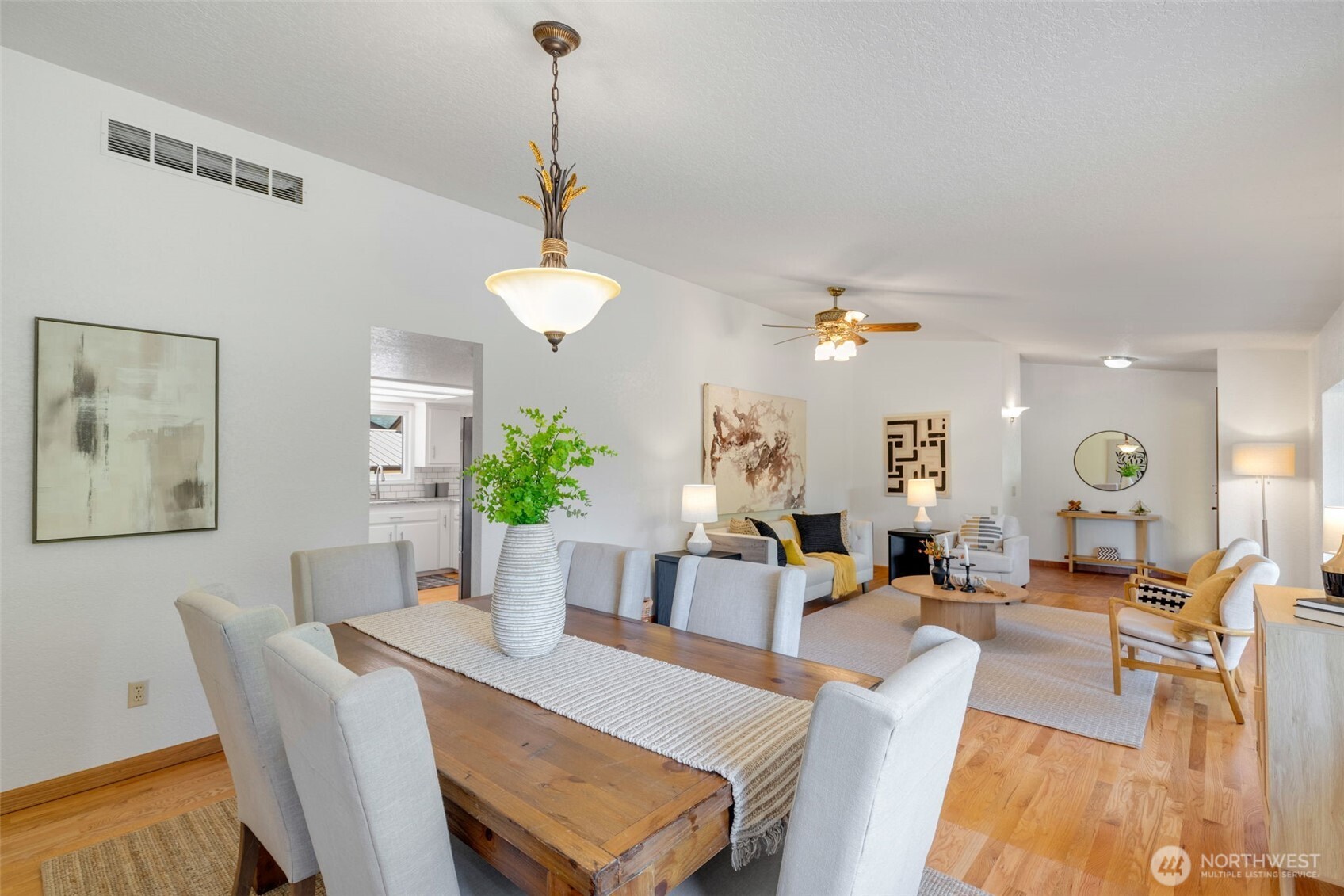 20229 24th Avenue W, Lynnwood, WA 98036
