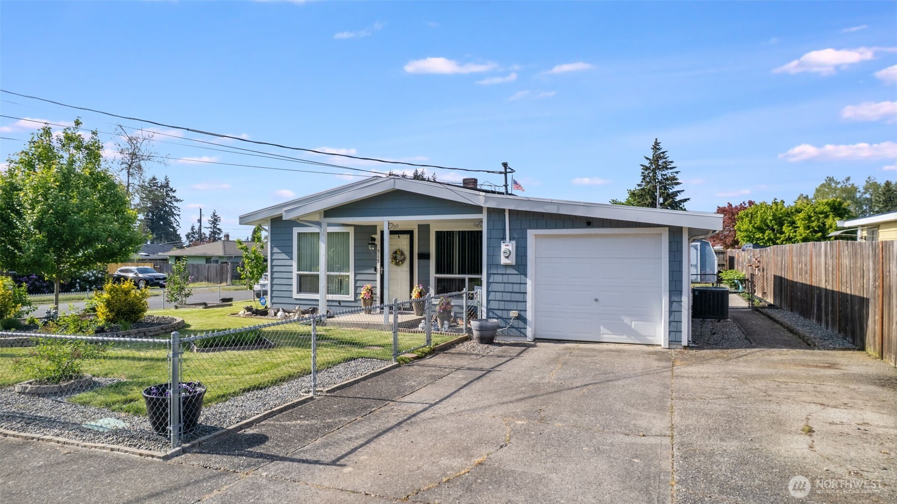 519 S 92nd , Tacoma, WA 98444