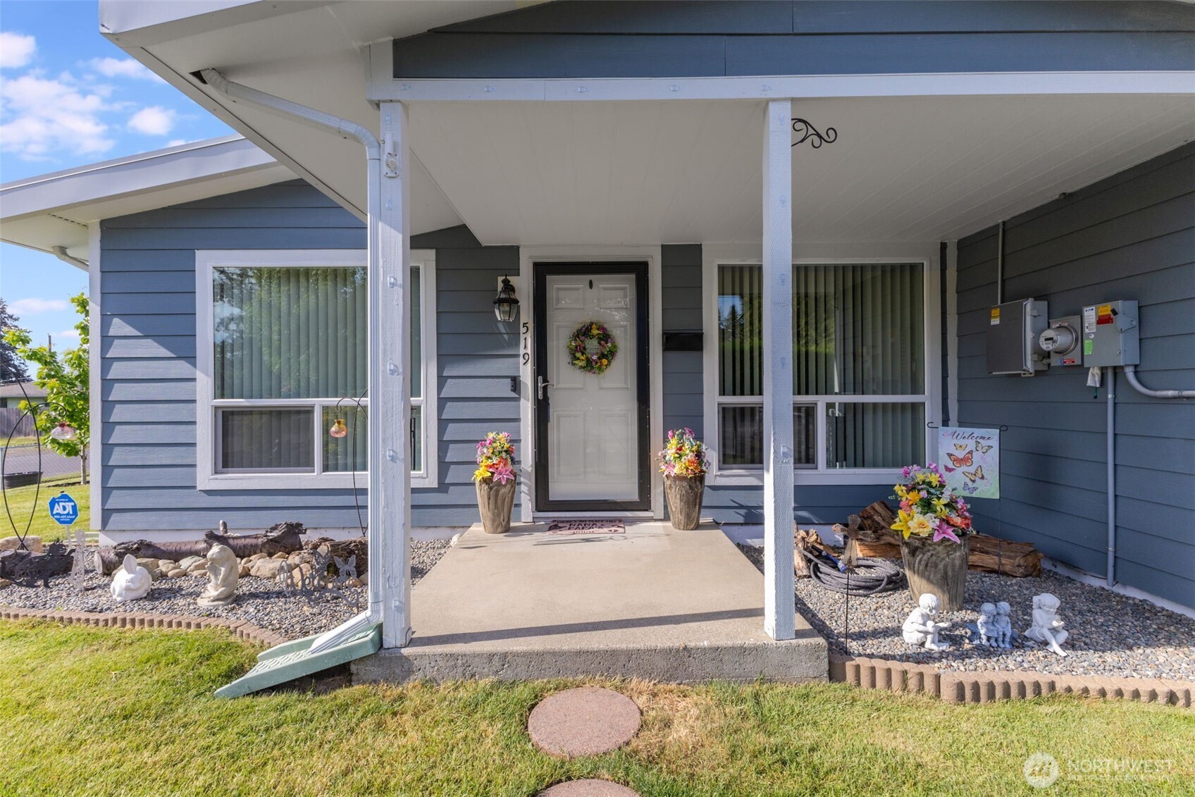 519 S 92nd , Tacoma, WA 98444