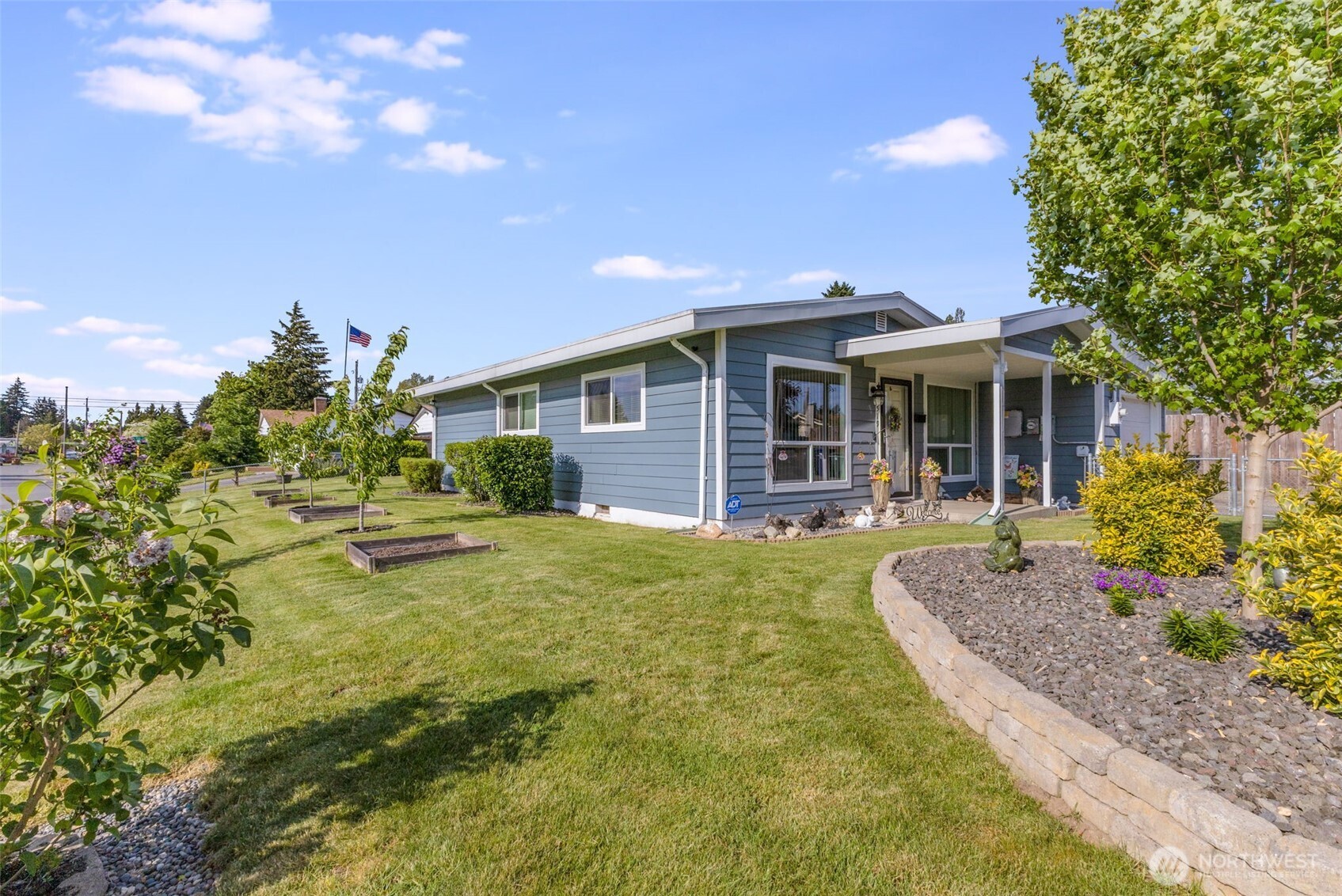 519 S 92nd , Tacoma, WA 98444
