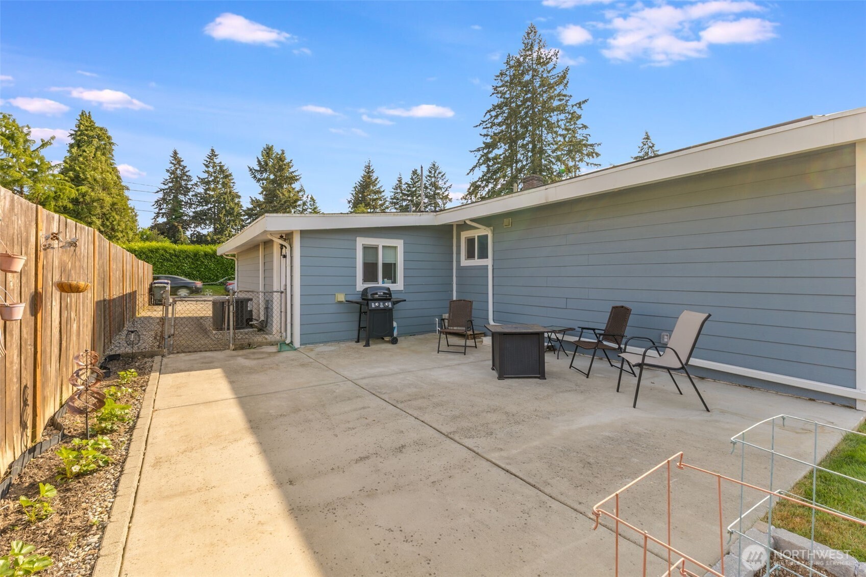 519 S 92nd , Tacoma, WA 98444