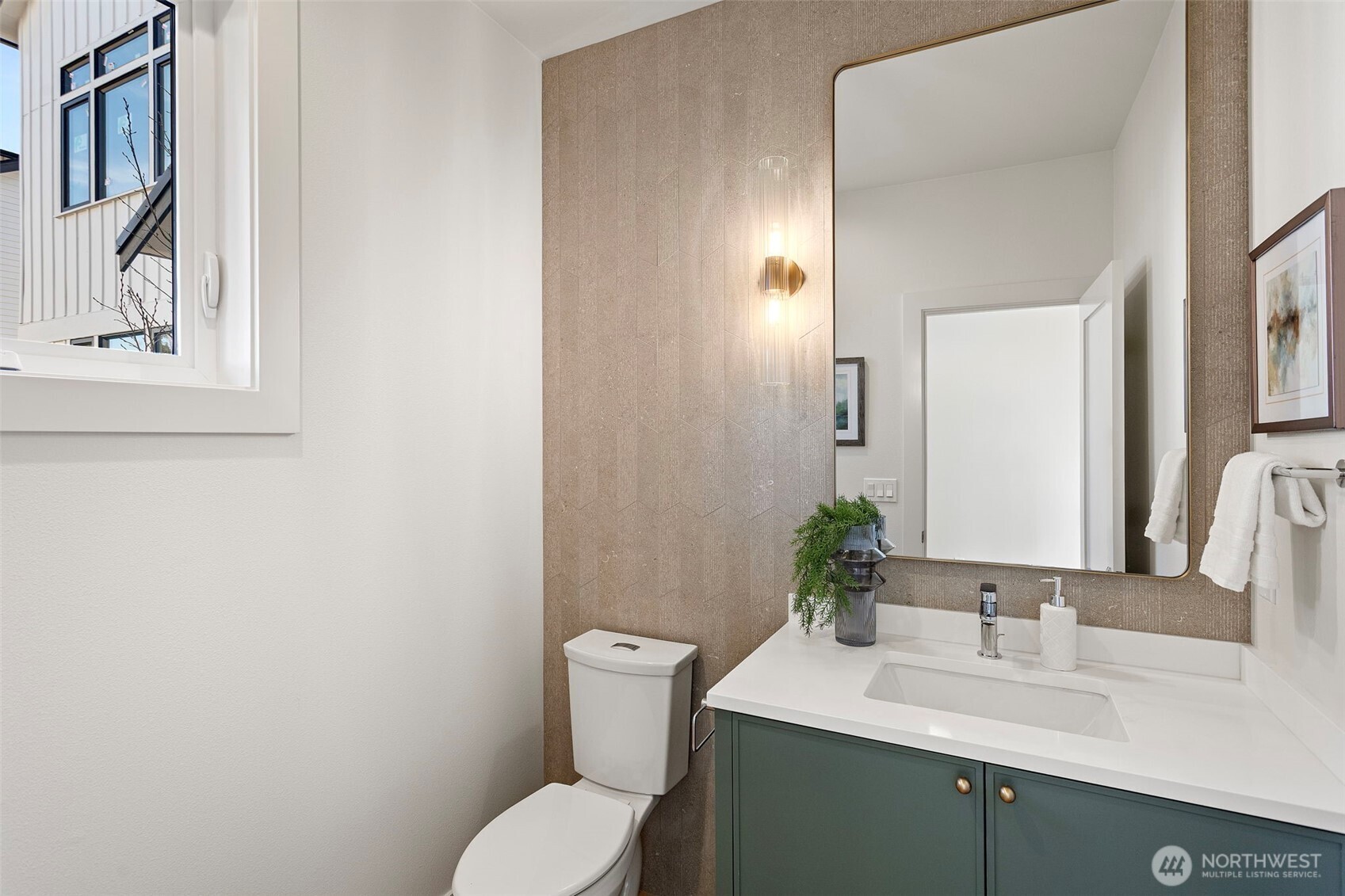 9313 132nd Avenue NE, Kirkland, WA 98033