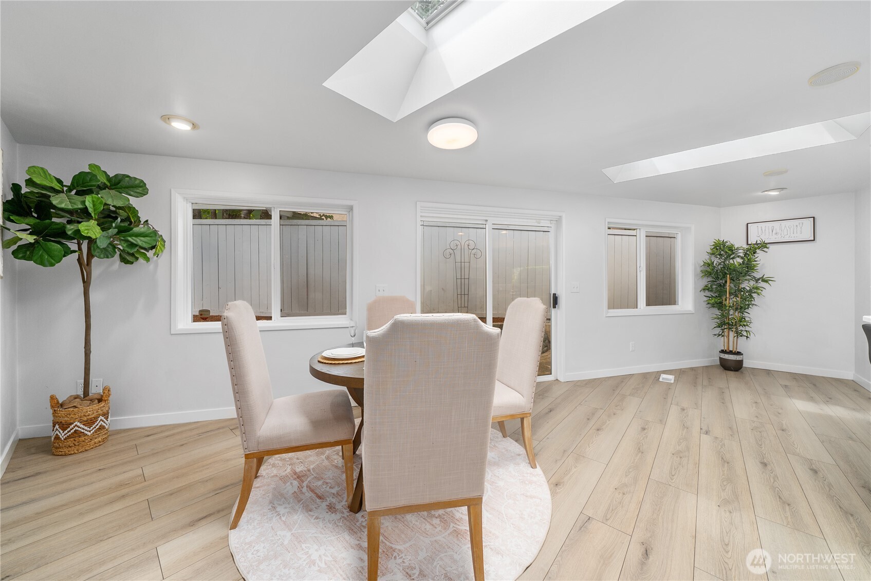 691 Redmond Avenue NE, Renton, WA 98056
