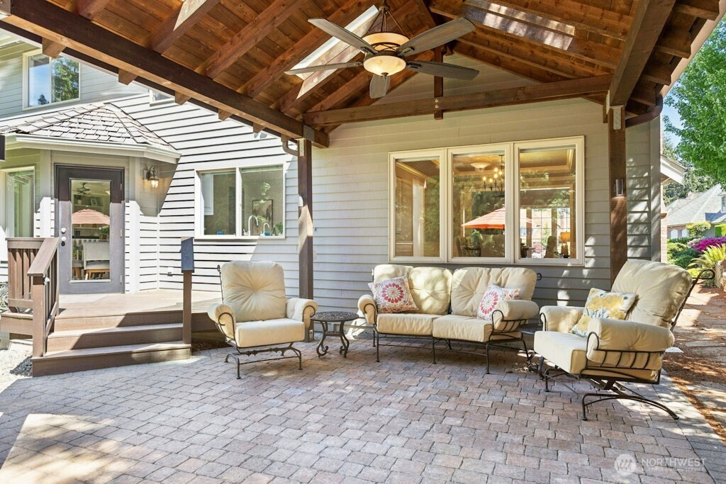 4649 225th Avenue SE, Sammamish, WA 98075