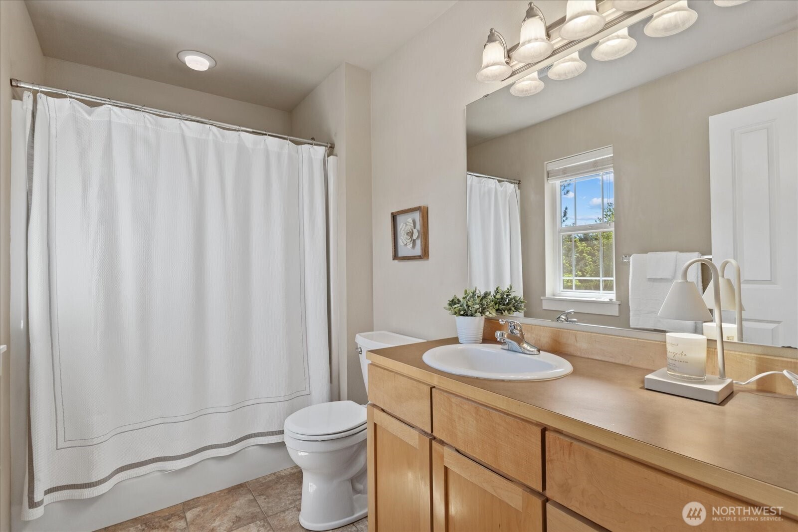 22033 99th Street SE, Snohomish, WA 98290
