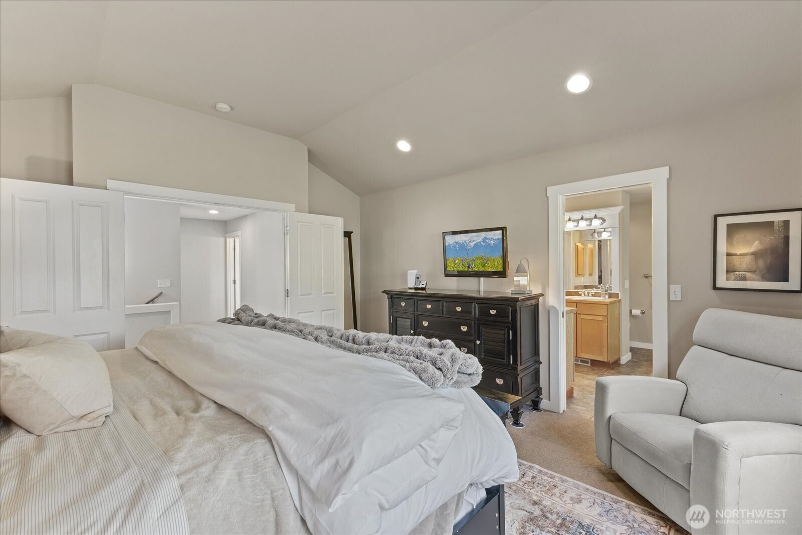 22033 99th Street SE, Snohomish, WA 98290
