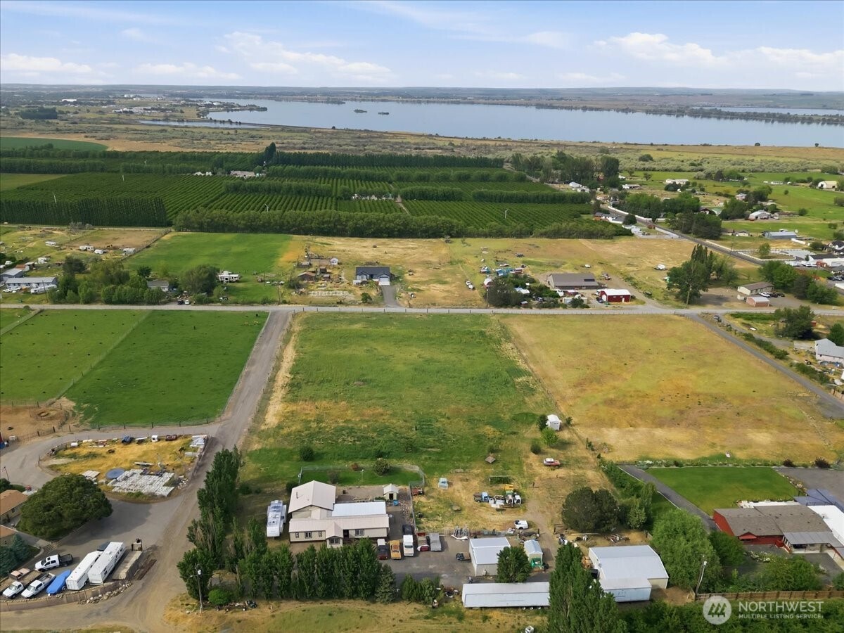 70301 S 2410 PRSE , Kennewick, WA 99337