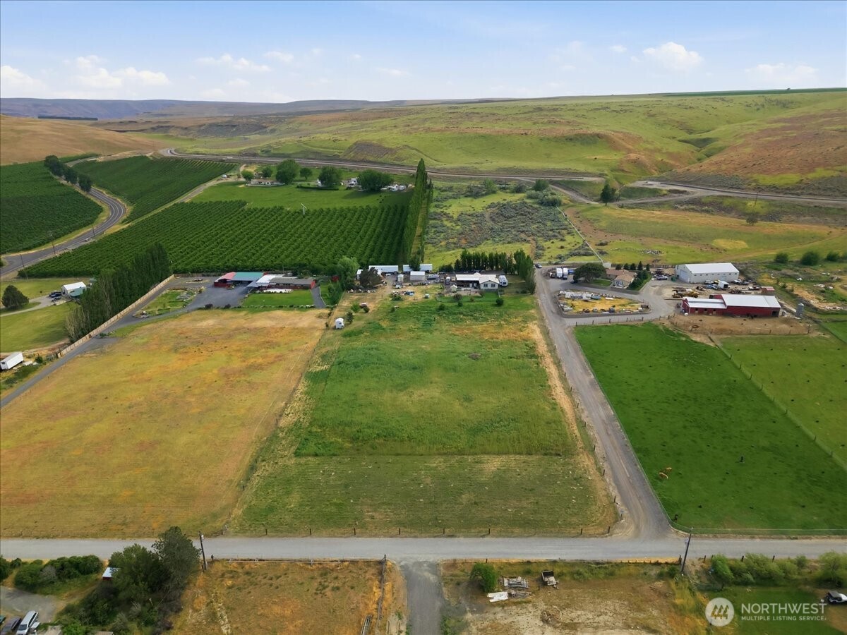 70301 S 2410 PRSE , Kennewick, WA 99337