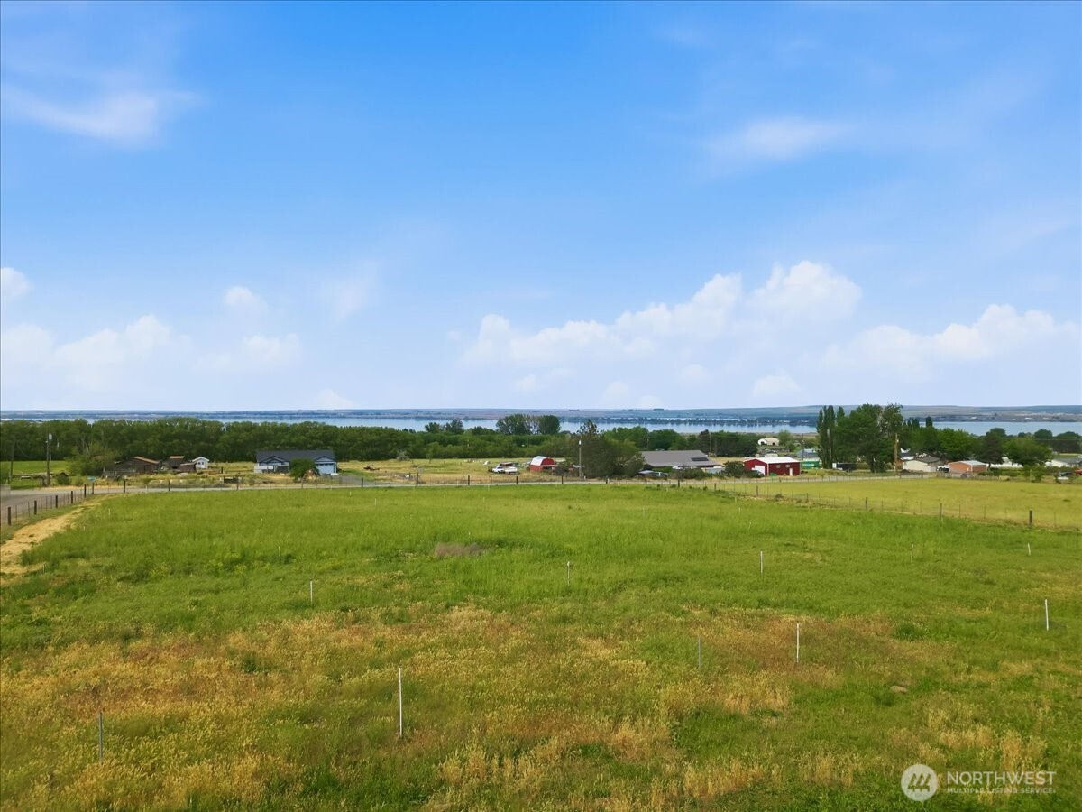 70301 S 2410 PRSE , Kennewick, WA 99337