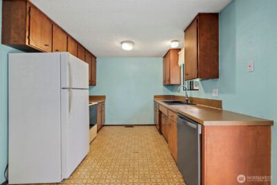 19504 SE 241st Place , Covington, WA 98042 - Photo 17