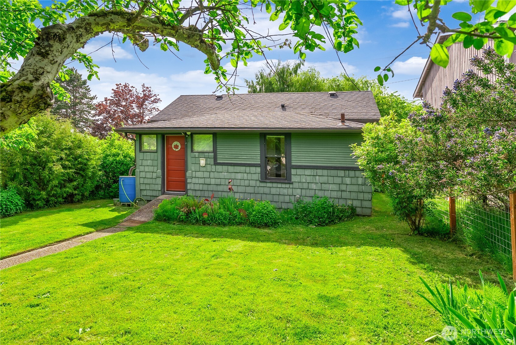 2320 Queen Street , Bellingham, WA 98229