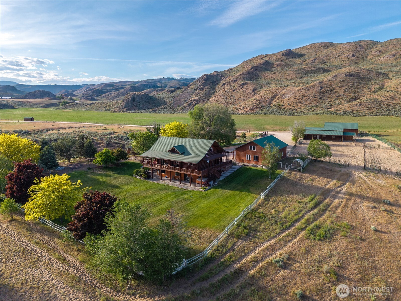 112 Pine Creek Road , Tonasket, WA 98855