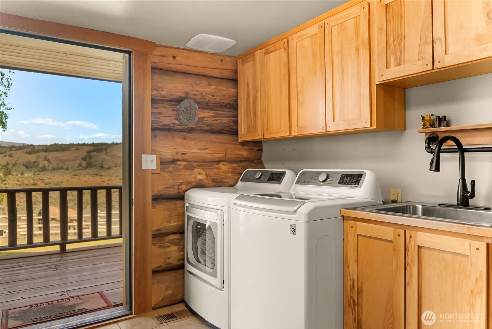 112 Pine Creek Road , Tonasket, WA 98855