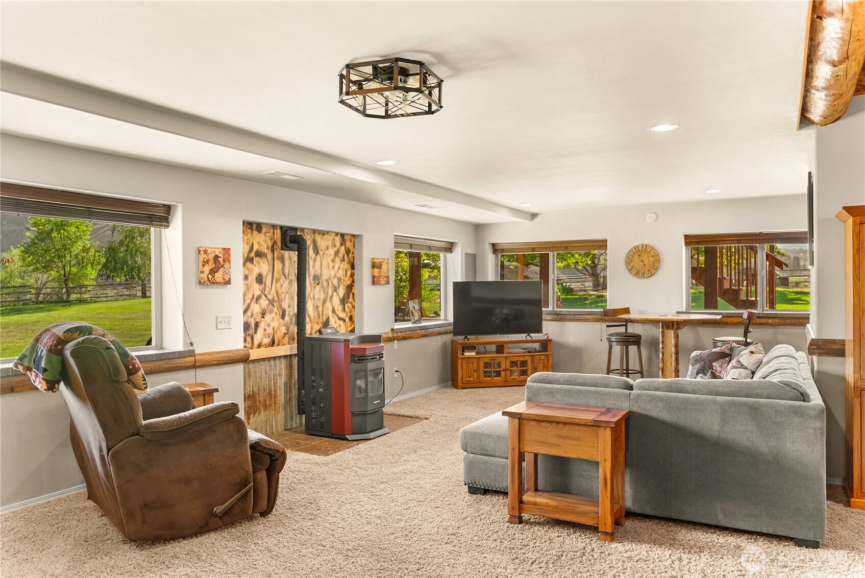 112 Pine Creek Road , Tonasket, WA 98855