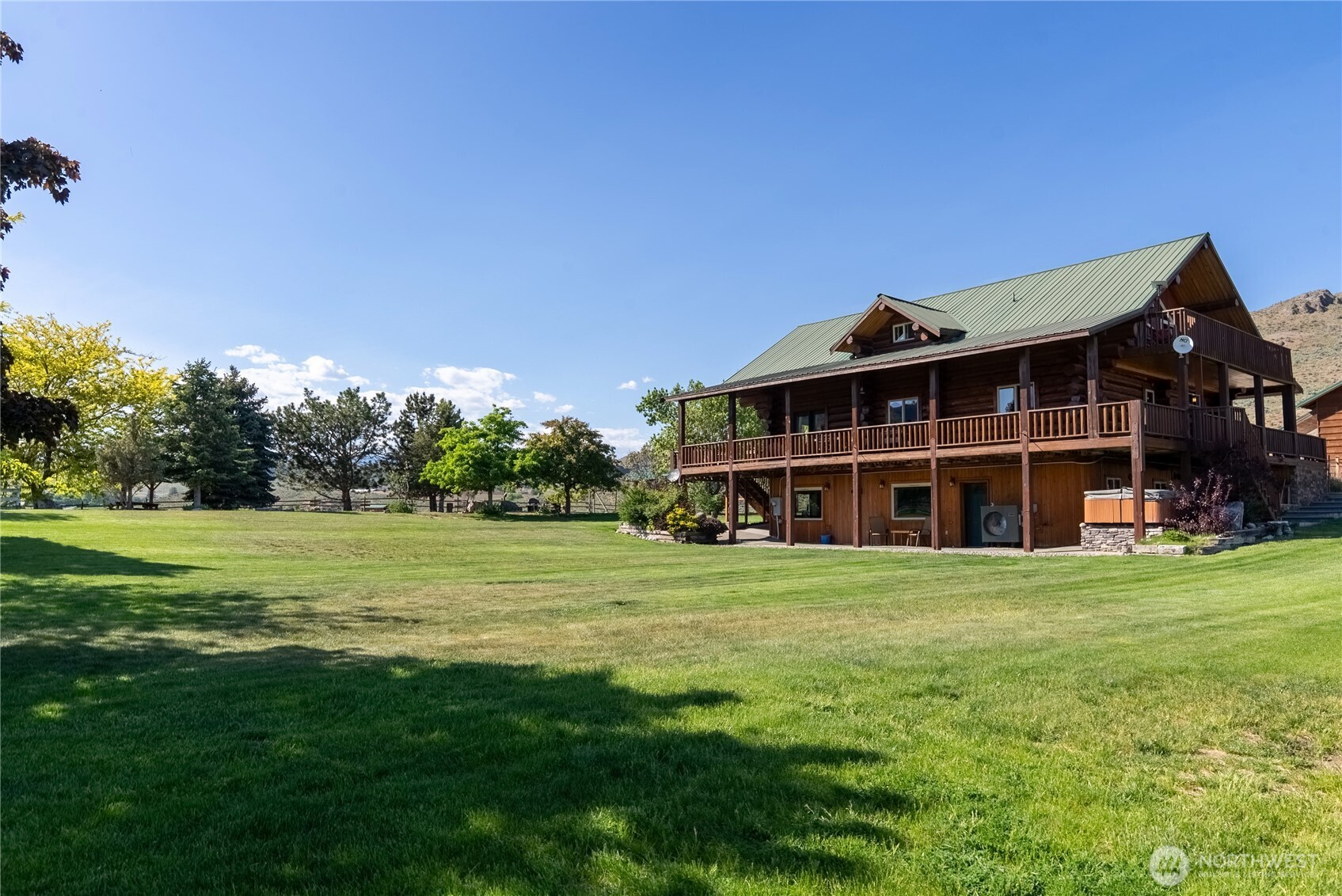 112 Pine Creek Road , Tonasket, WA 98855
