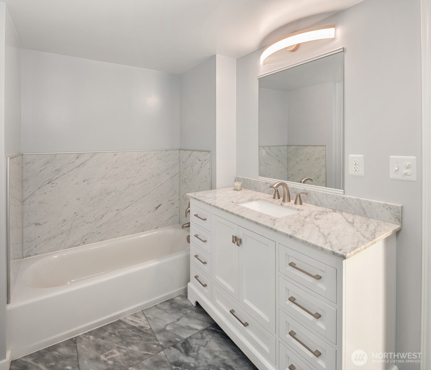 16311 25th Avenue SW, Burien, WA 98166