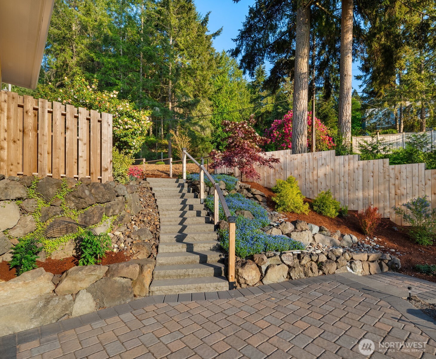 16311 25th Avenue SW, Burien, WA 98166