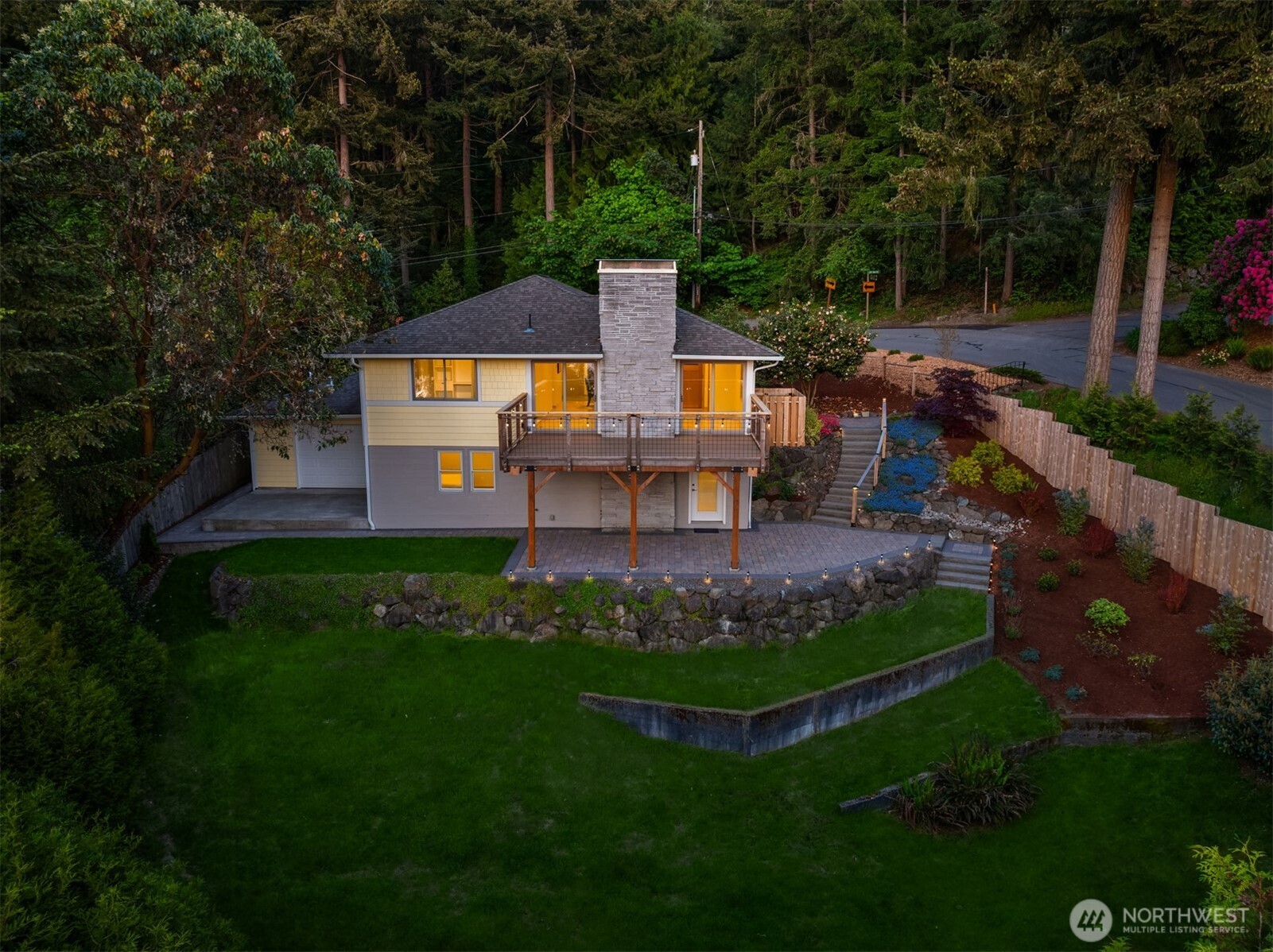 16311 25th Avenue SW, Burien, WA 98166