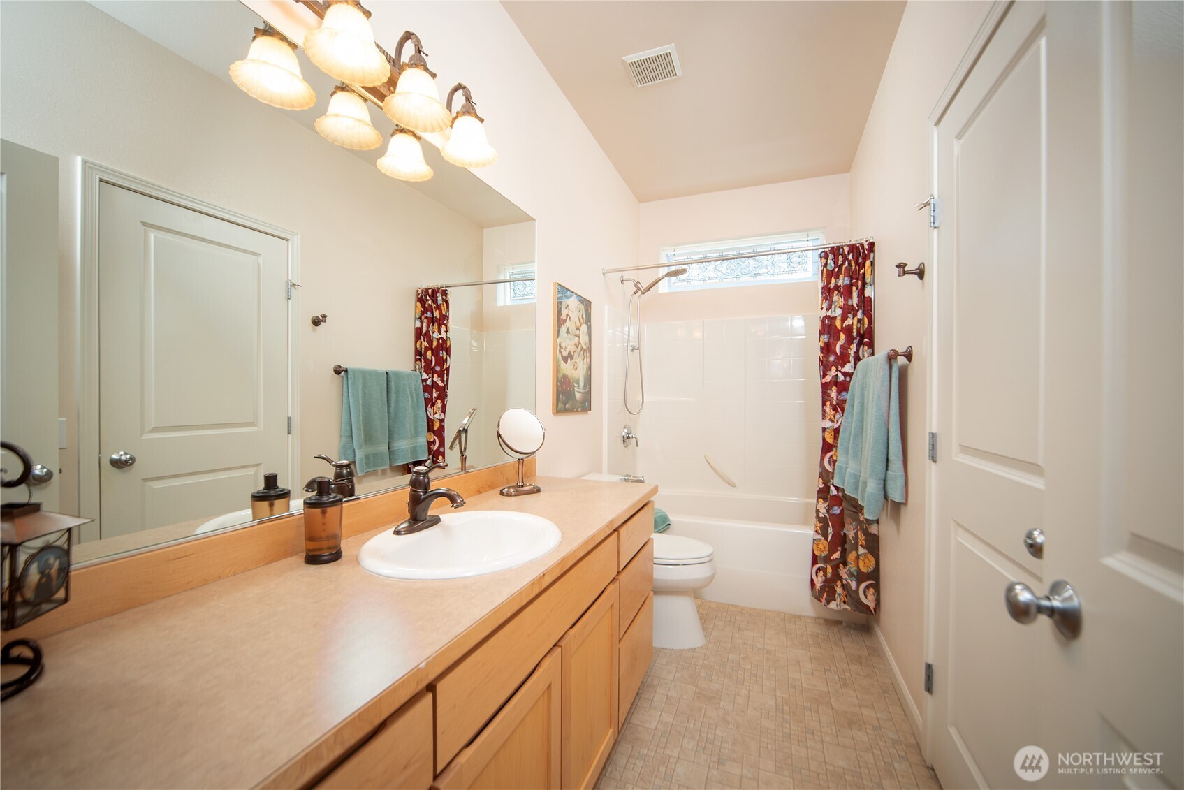 1611 E Canterbury Drive , Ellensburg, WA 98926