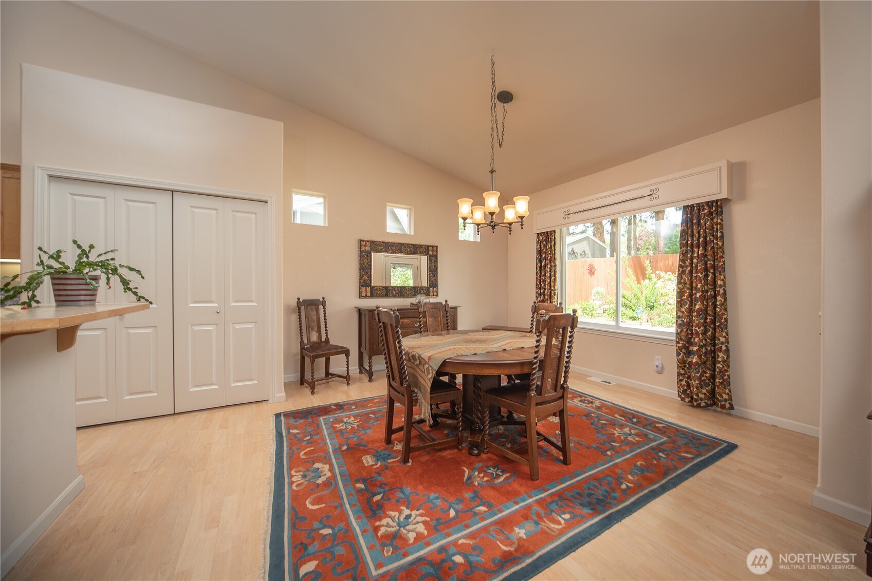 1611 E Canterbury Drive , Ellensburg, WA 98926