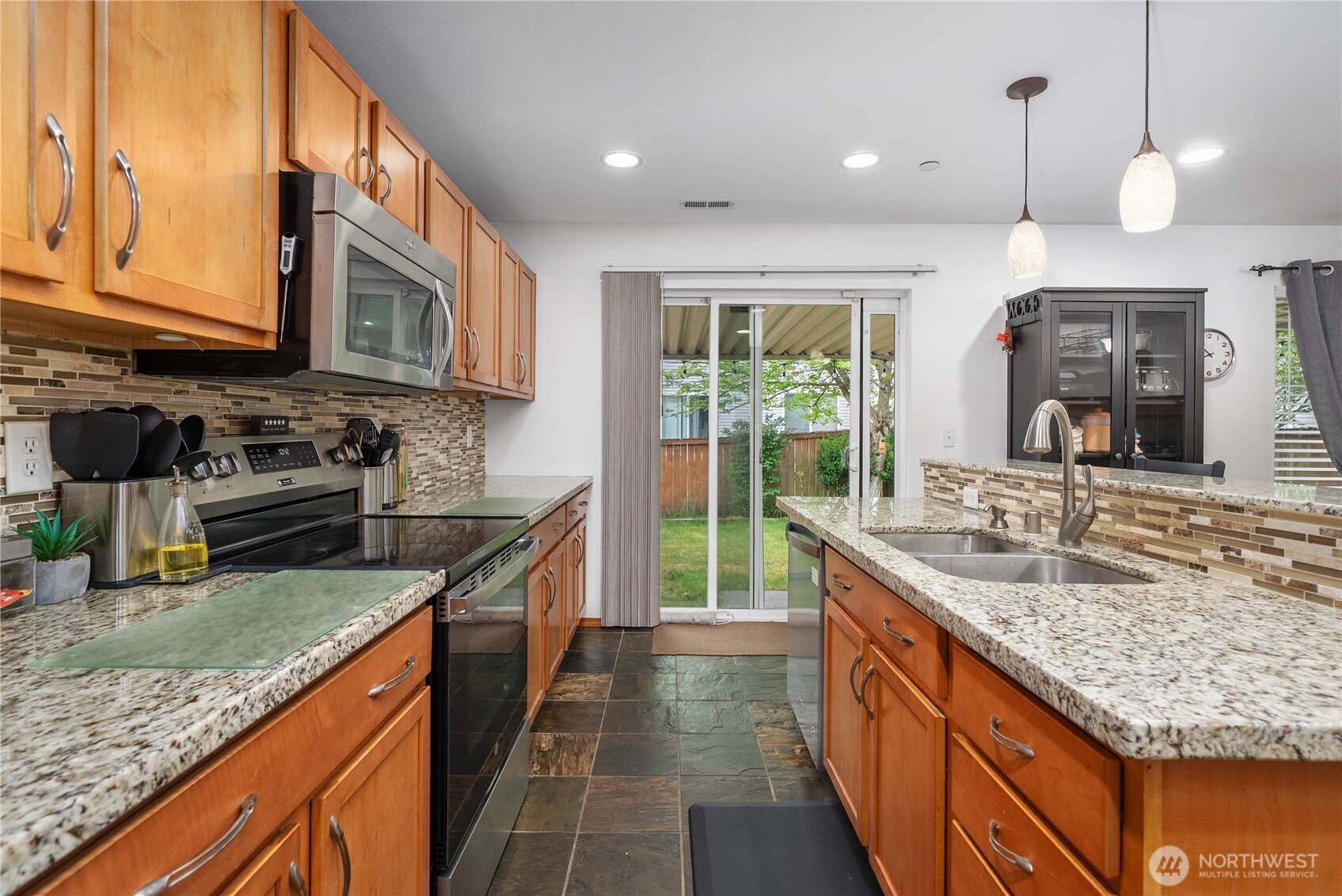 1926 Homan Avenue , Dupont, WA 98327-7702