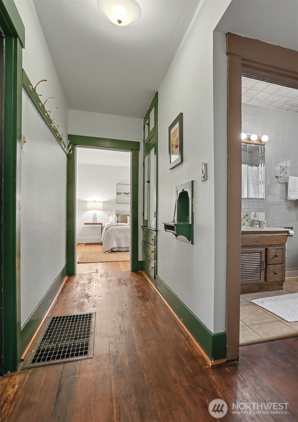 7559 14th Avenue NW, Seattle, WA 98117