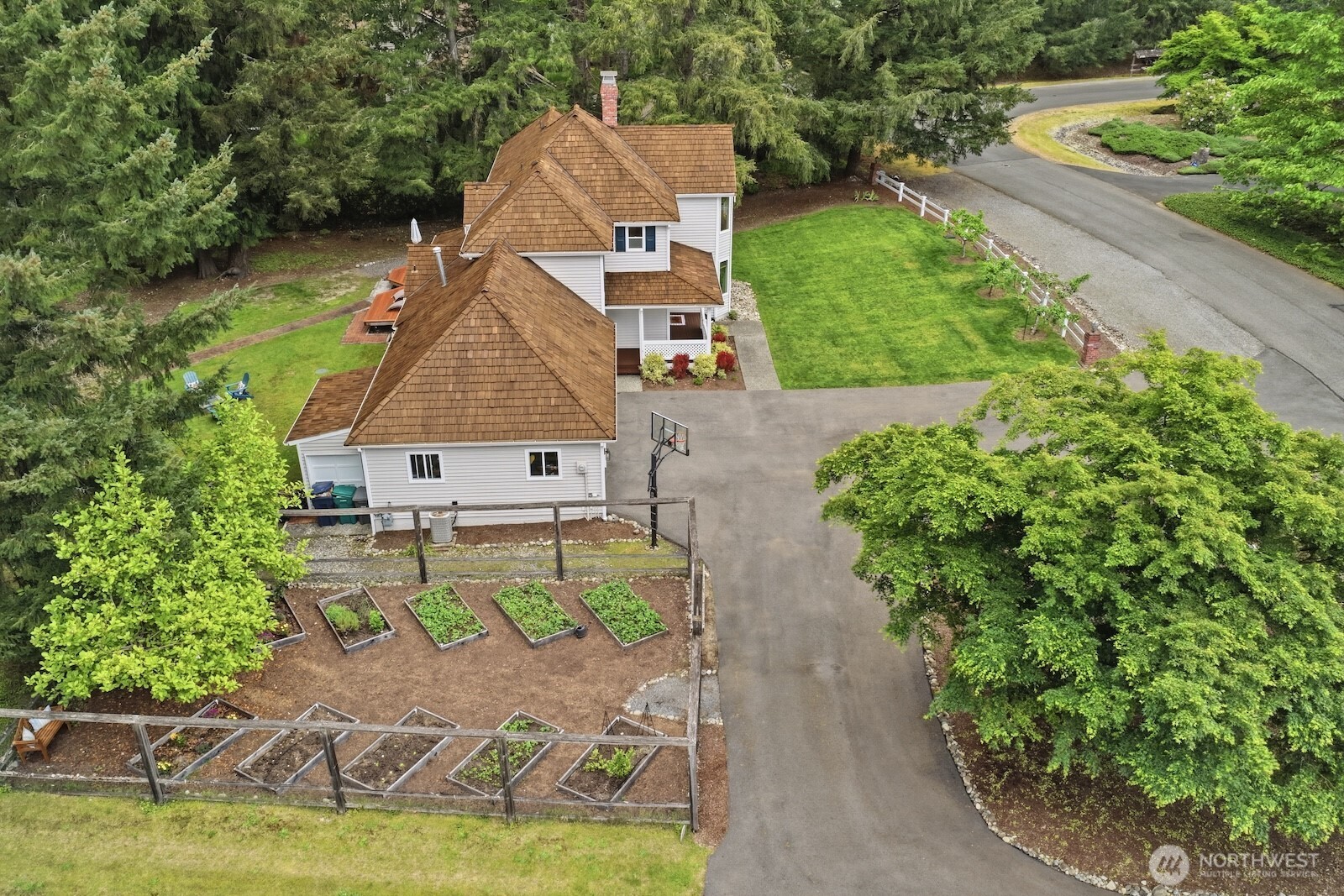 22408 NE 46th Street , Redmond, WA 98053-8241