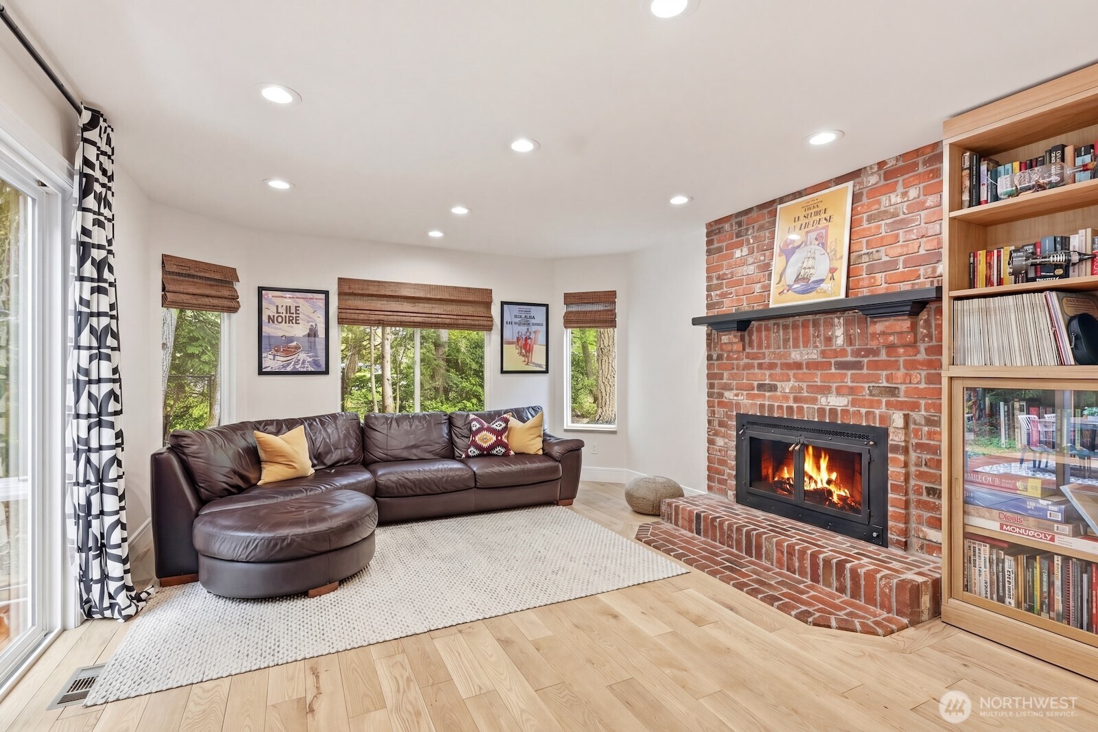 22408 NE 46th Street , Redmond, WA 98053-8241
