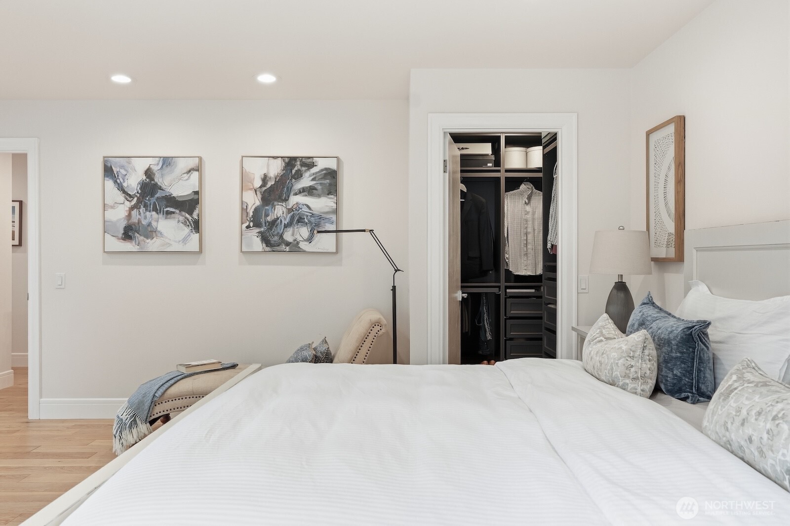 22408 NE 46th Street , Redmond, WA 98053-8241