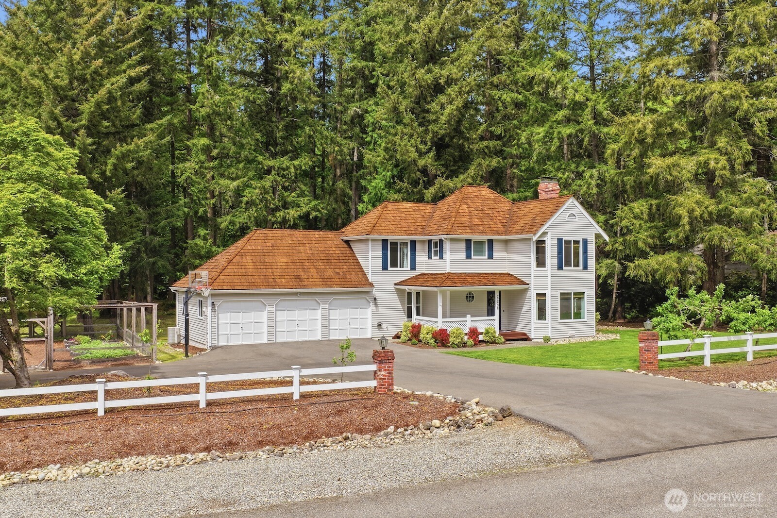 22408 NE 46th Street , Redmond, WA 98053-8241