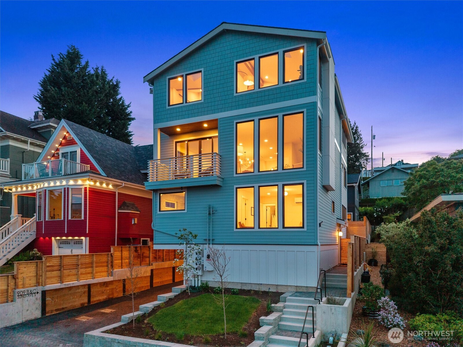 909 32nd Avenue S #A, Seattle, WA 98144