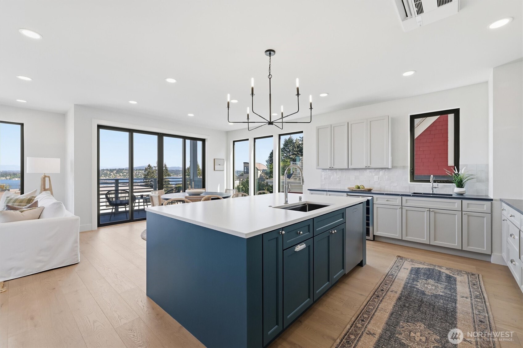 909 32nd Avenue S #A, Seattle, WA 98144