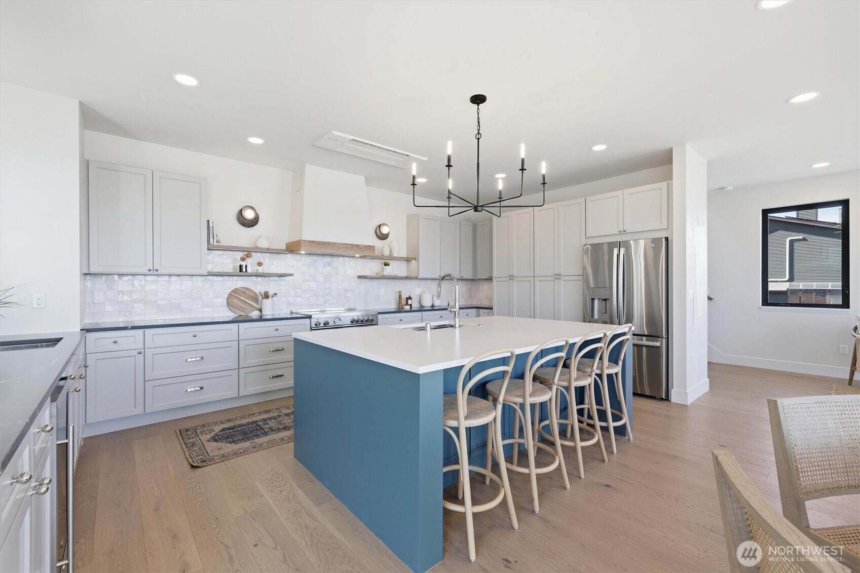 909 32nd Avenue S #A, Seattle, WA 98144